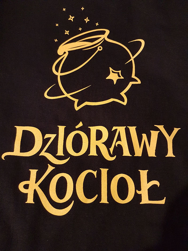 Haft komputerowy logo na odzieży korporacyjnej i gadżetach reklamowych, event Łódź, branża motoryzacyjna